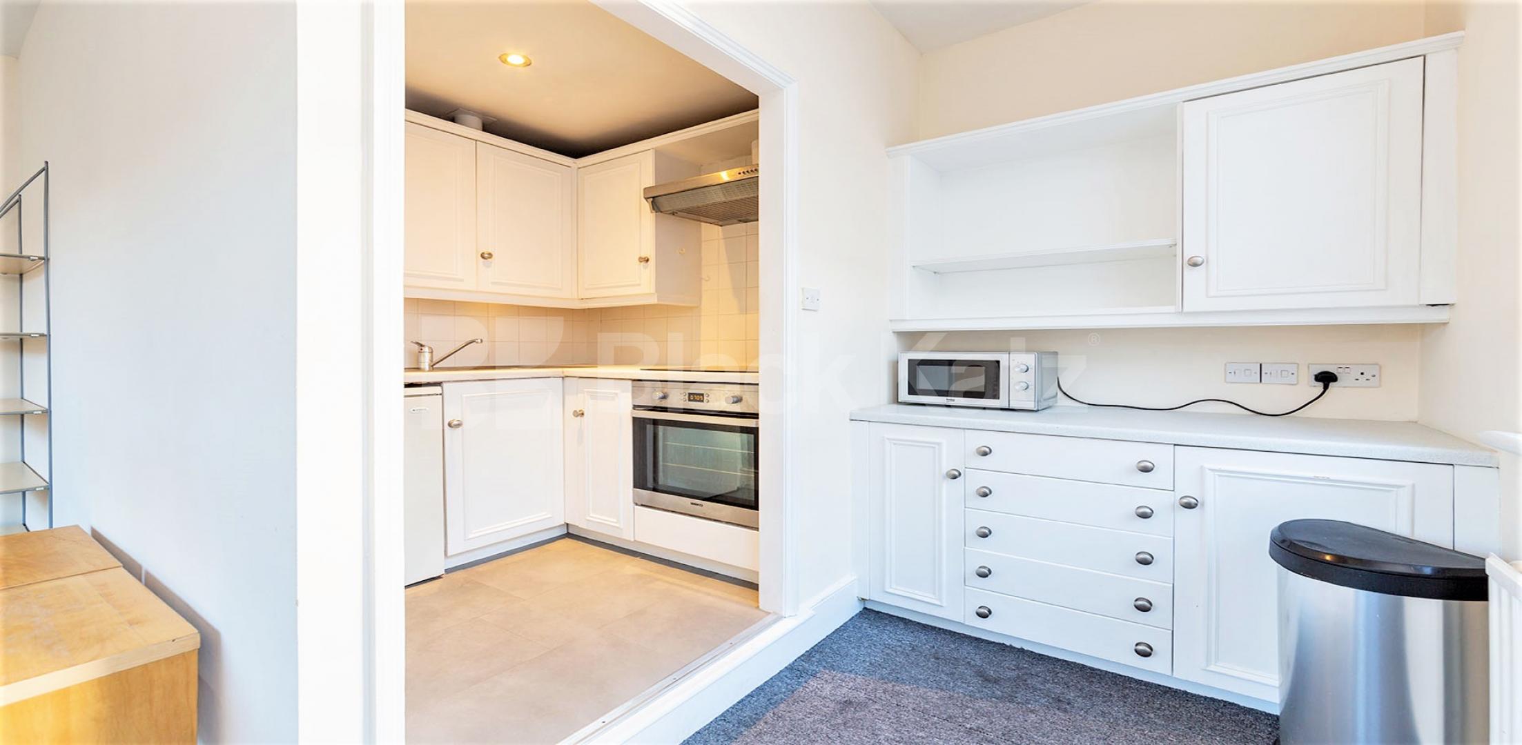 			1 Bedroom, 1 bath, 1 reception Flat			 Fulham High Street, FULHAM 